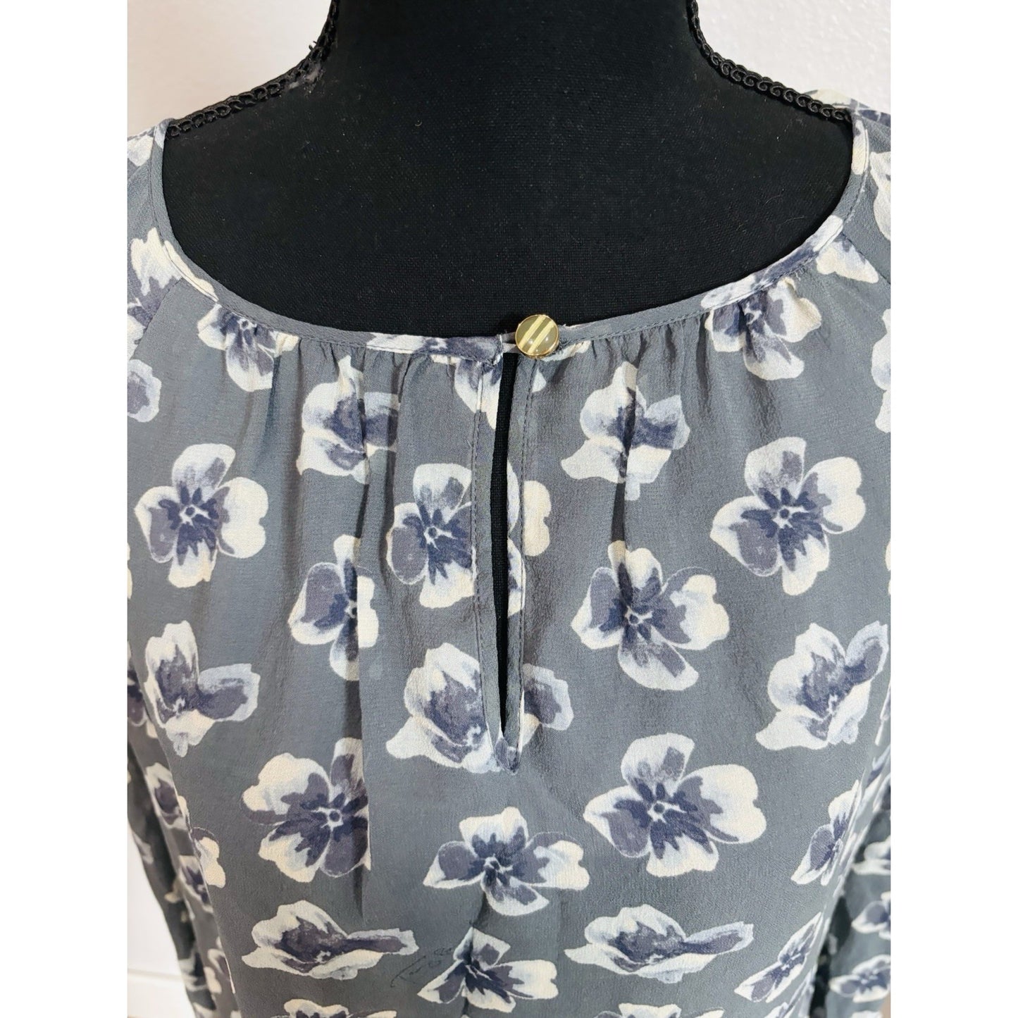 Tory Burch Gray Floral Silk Long Sleeve Blouse Size 10