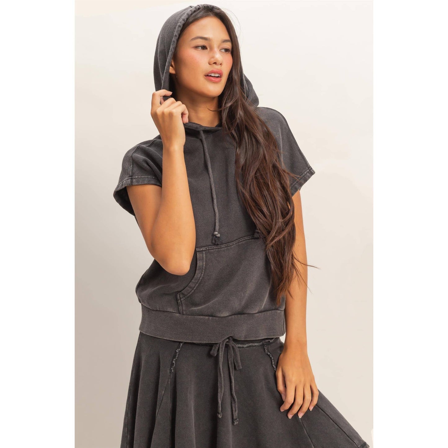 Acid Washed Sleeveless Hooded Kangaroo Pocket Top