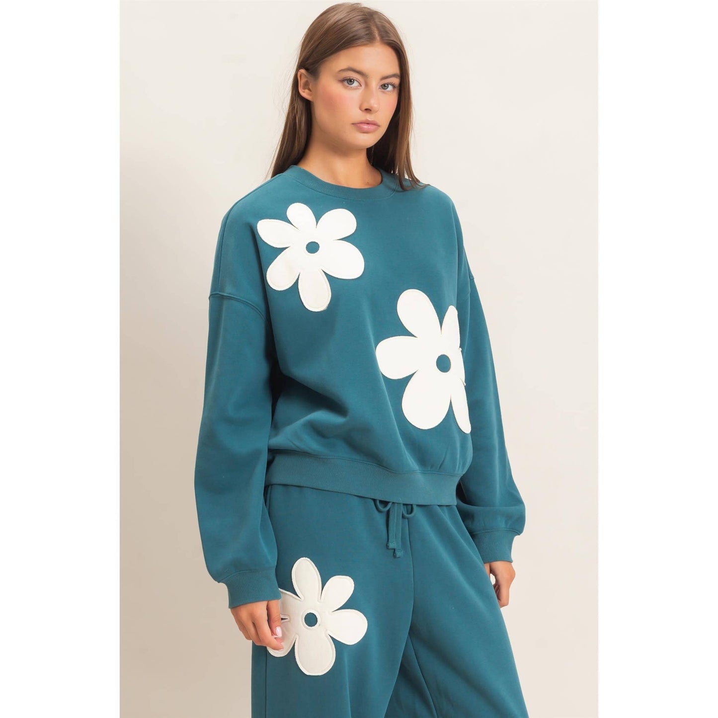 Double Zero Floral Applique Crew Neck Sweatshirt