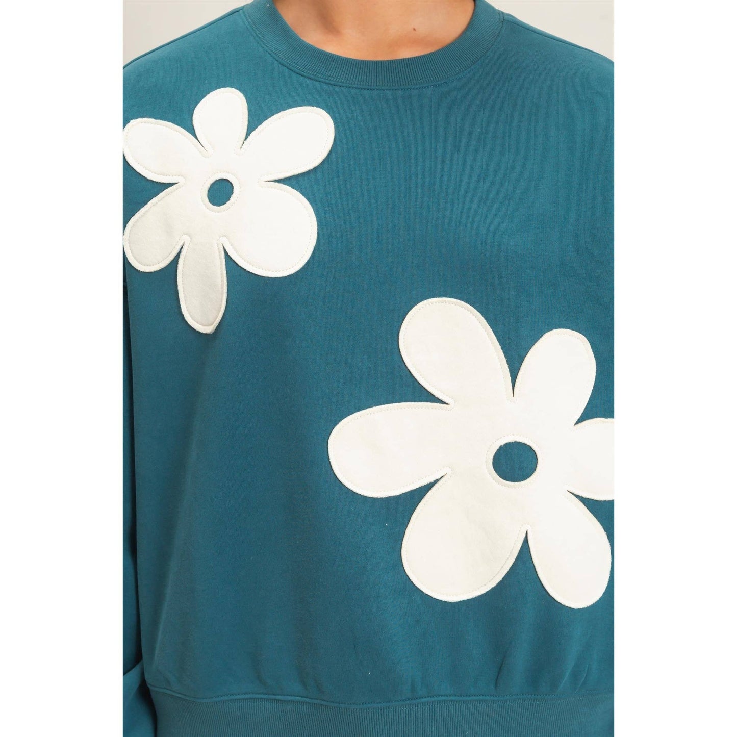 Double Zero Floral Applique Crew Neck Sweatshirt