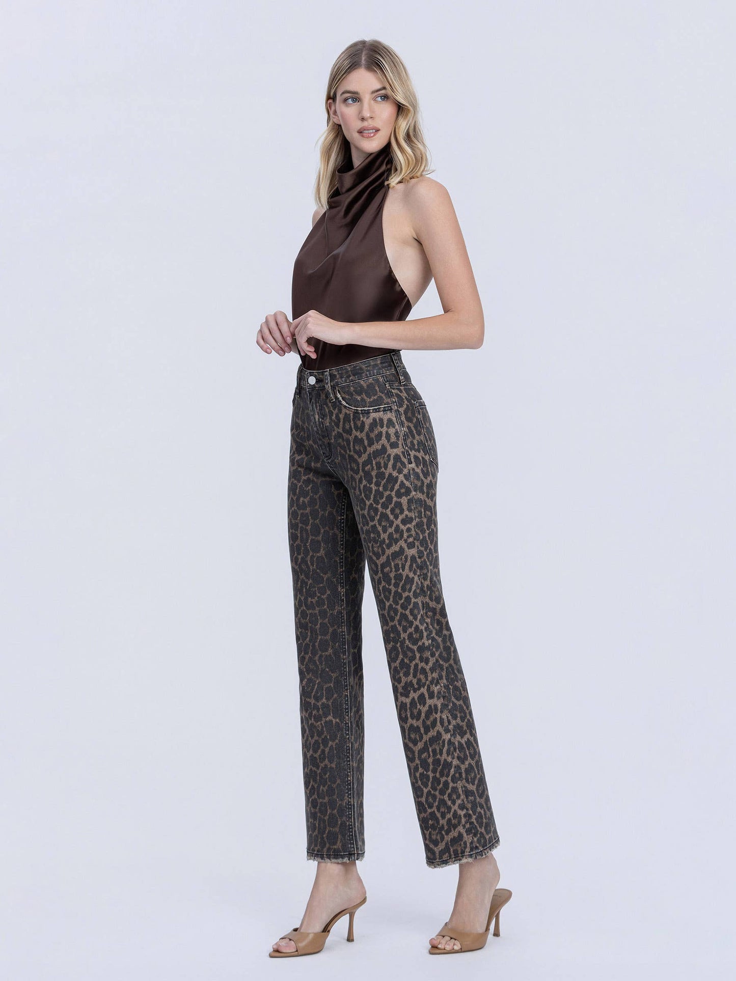 HIGH RISE LEOPARD PRINT SLIM WIDE JEANS F6381LPD