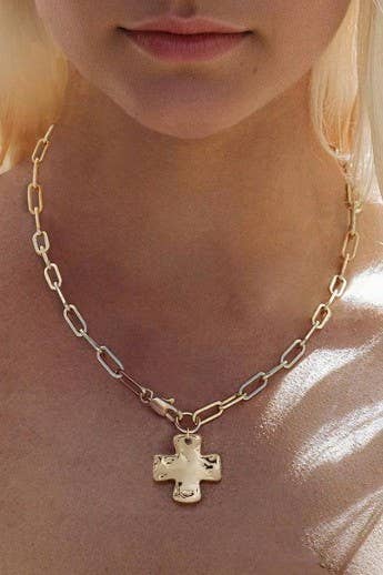NOTABLE HAMMERED CROSS FRONT TOGGLE NECKLACE