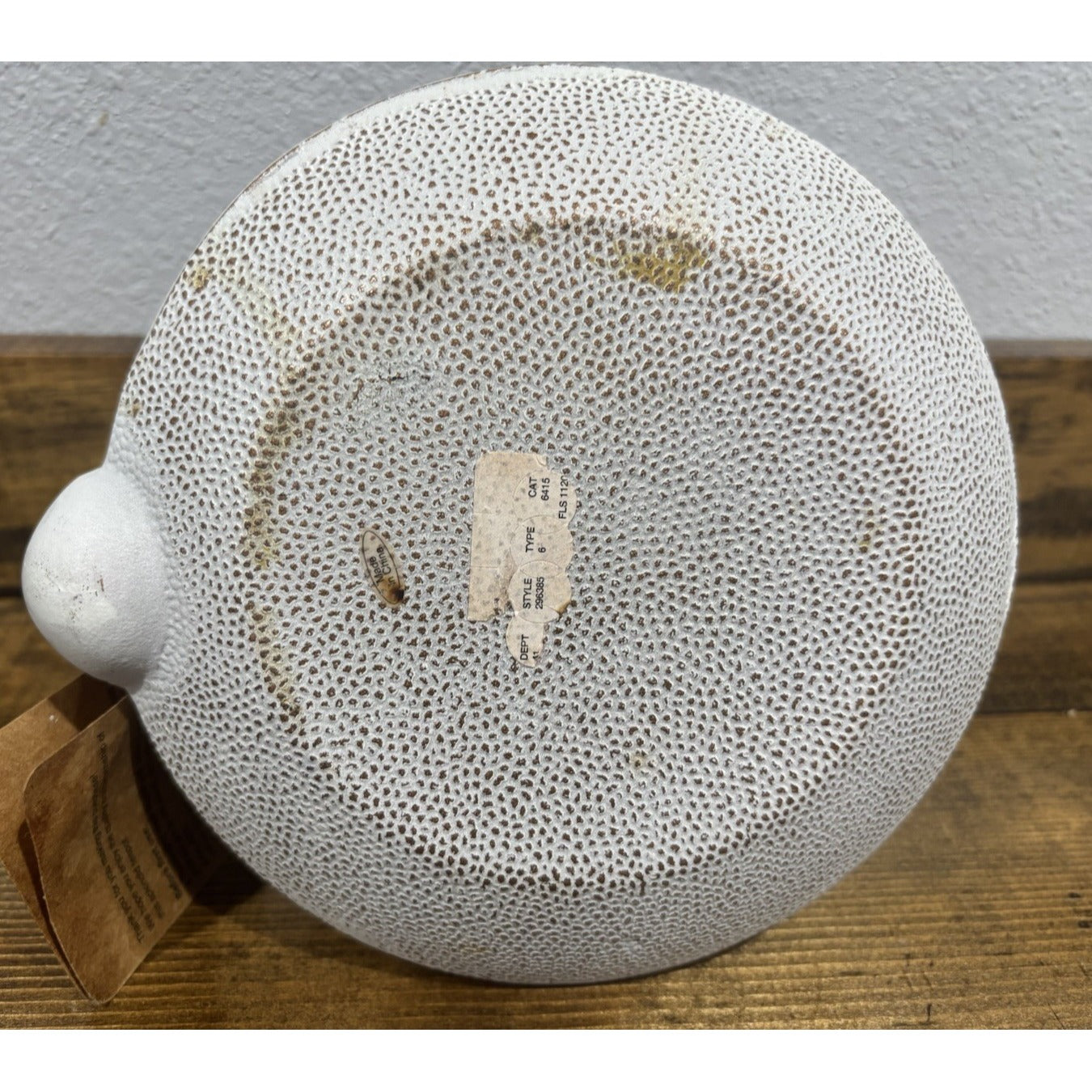 New 40oz Cast Iron Kettle Tea Pot White Tokusa Design w/ Stainless Steel Infuser