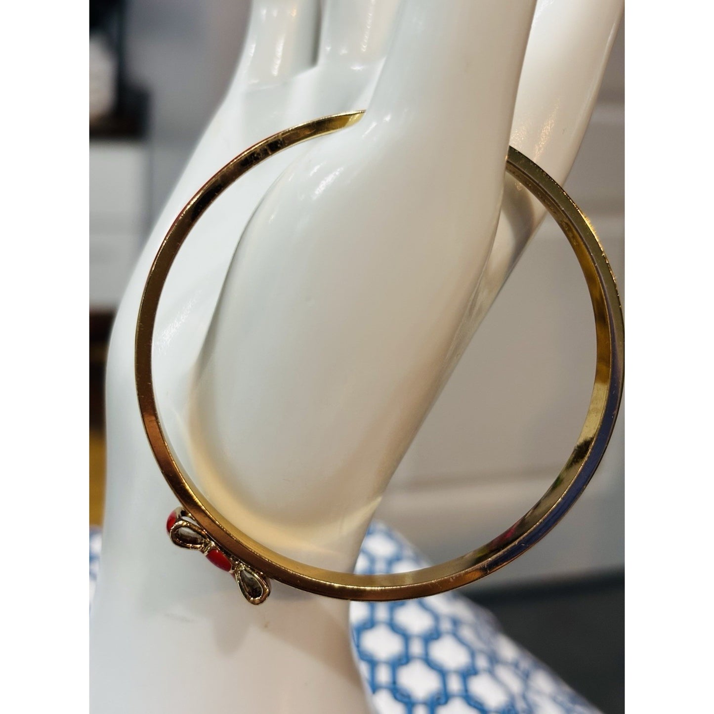 Kate Spade New York Take a Bow Red Enamel Gold Toned Bangle Bracelet Ribbon