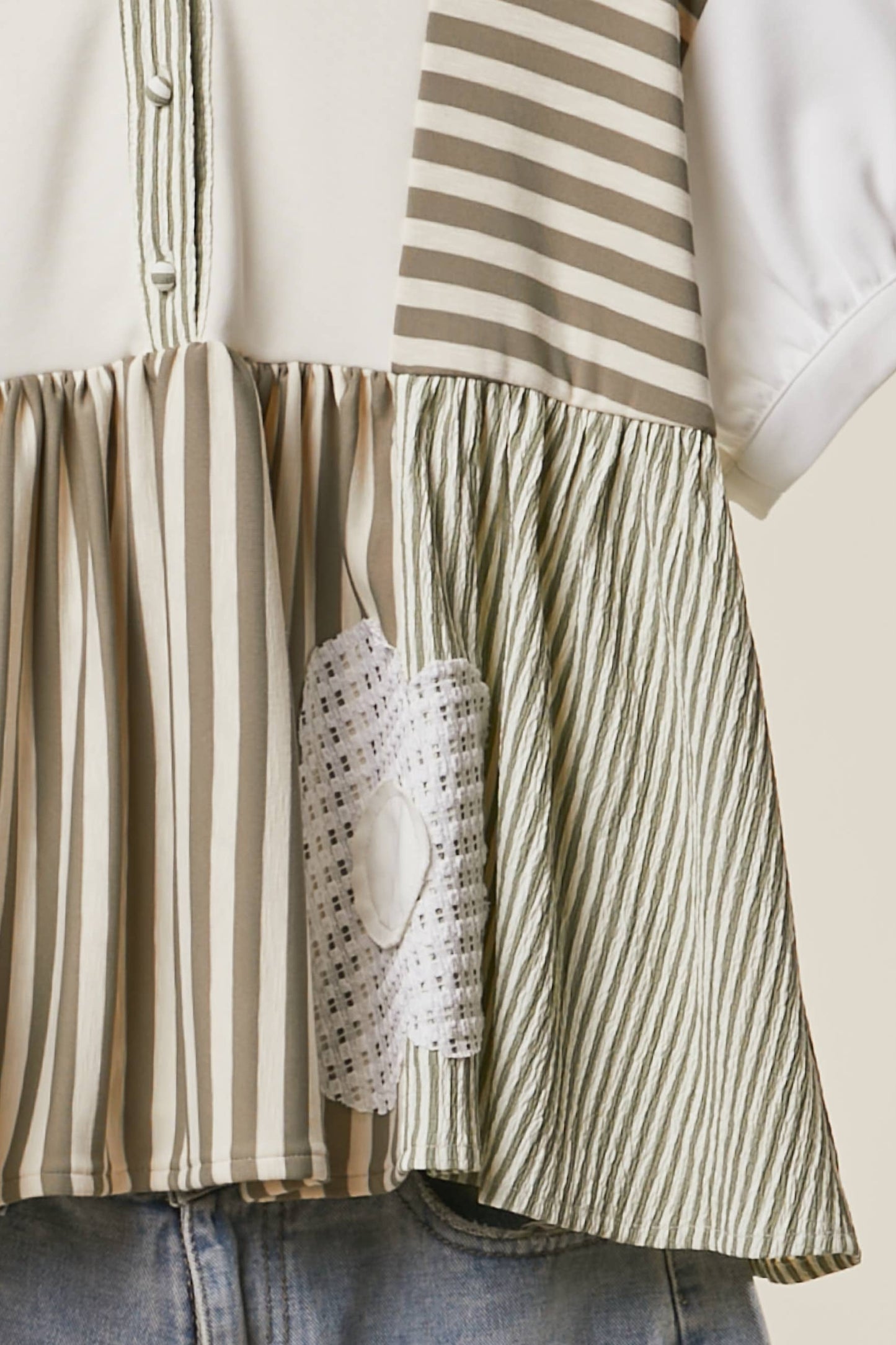 STRIPED SHIRT WITH LACE FLOWER DETAIL