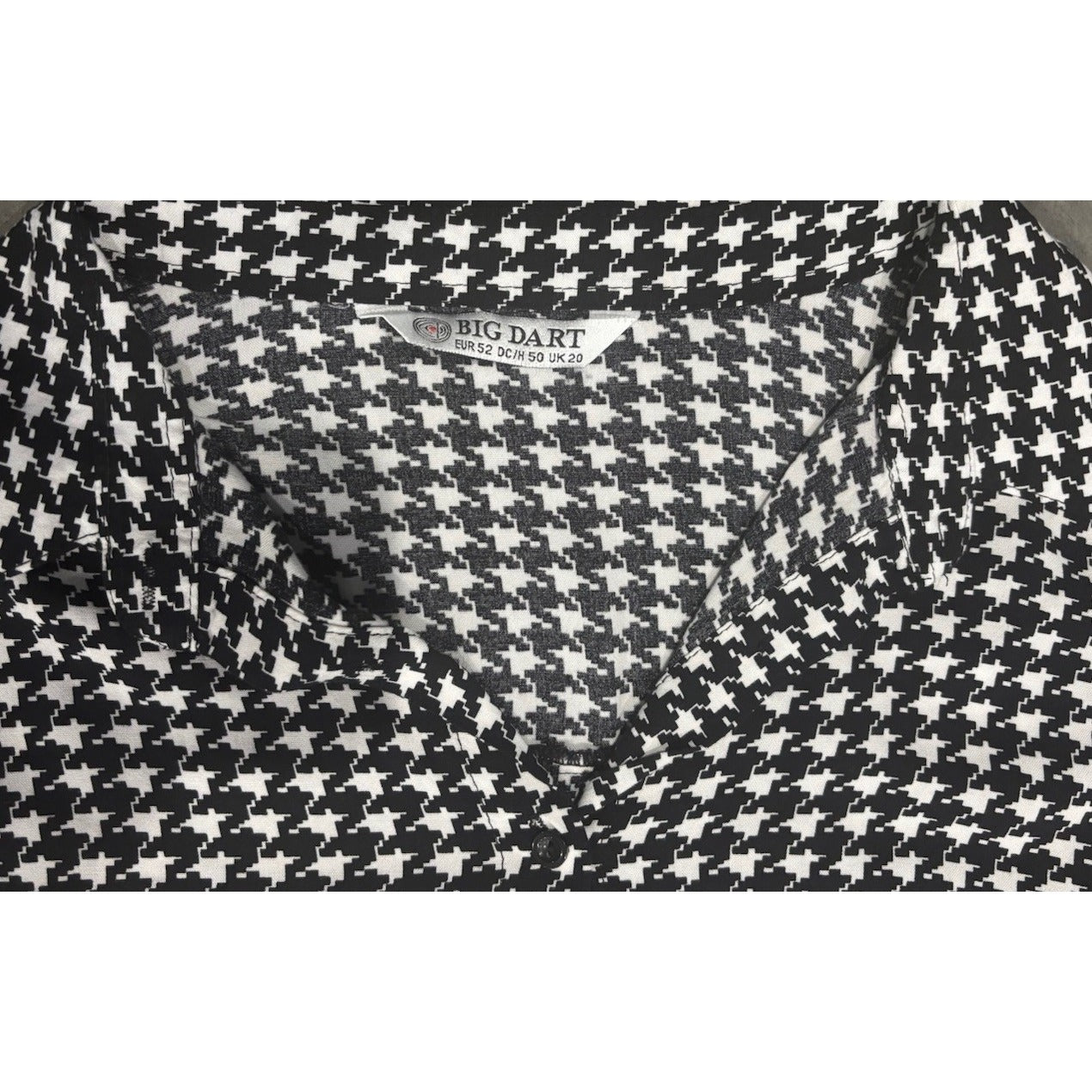 Big Dart Black And White Houndstooth Button Up Shirt Size XL Woman’s