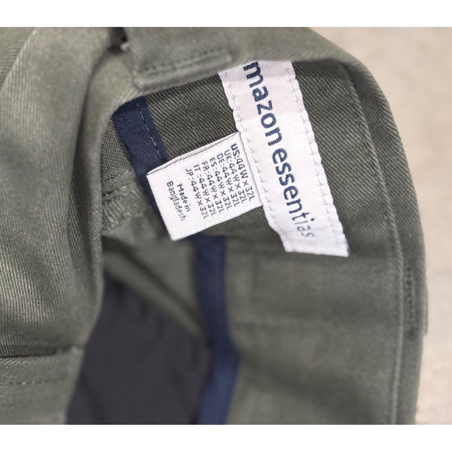 Amazon Essentials Mens Classic Fit Olive Chino Pants Size 42W x 32L