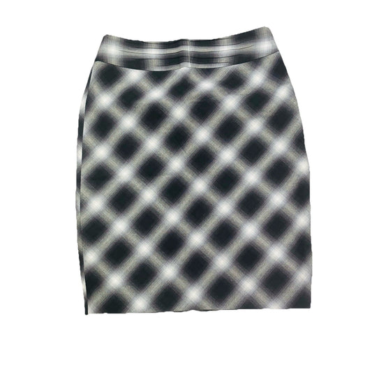 NWT The Limited Woman’s Size 6 Black  Plaid Pencil Skirt Back Slit, Side Zipper