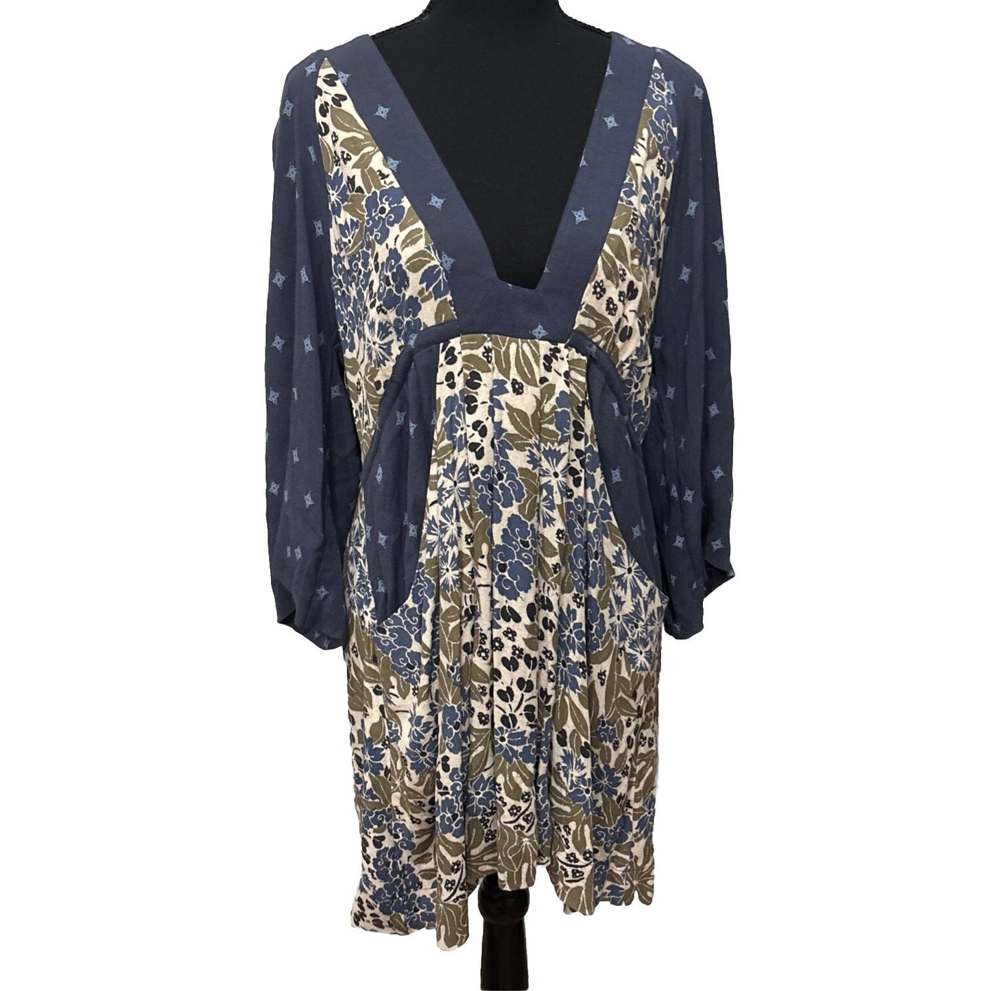 New Free People Women's V-neck Tululla Printed Boho Chic Mini Dress Size Small