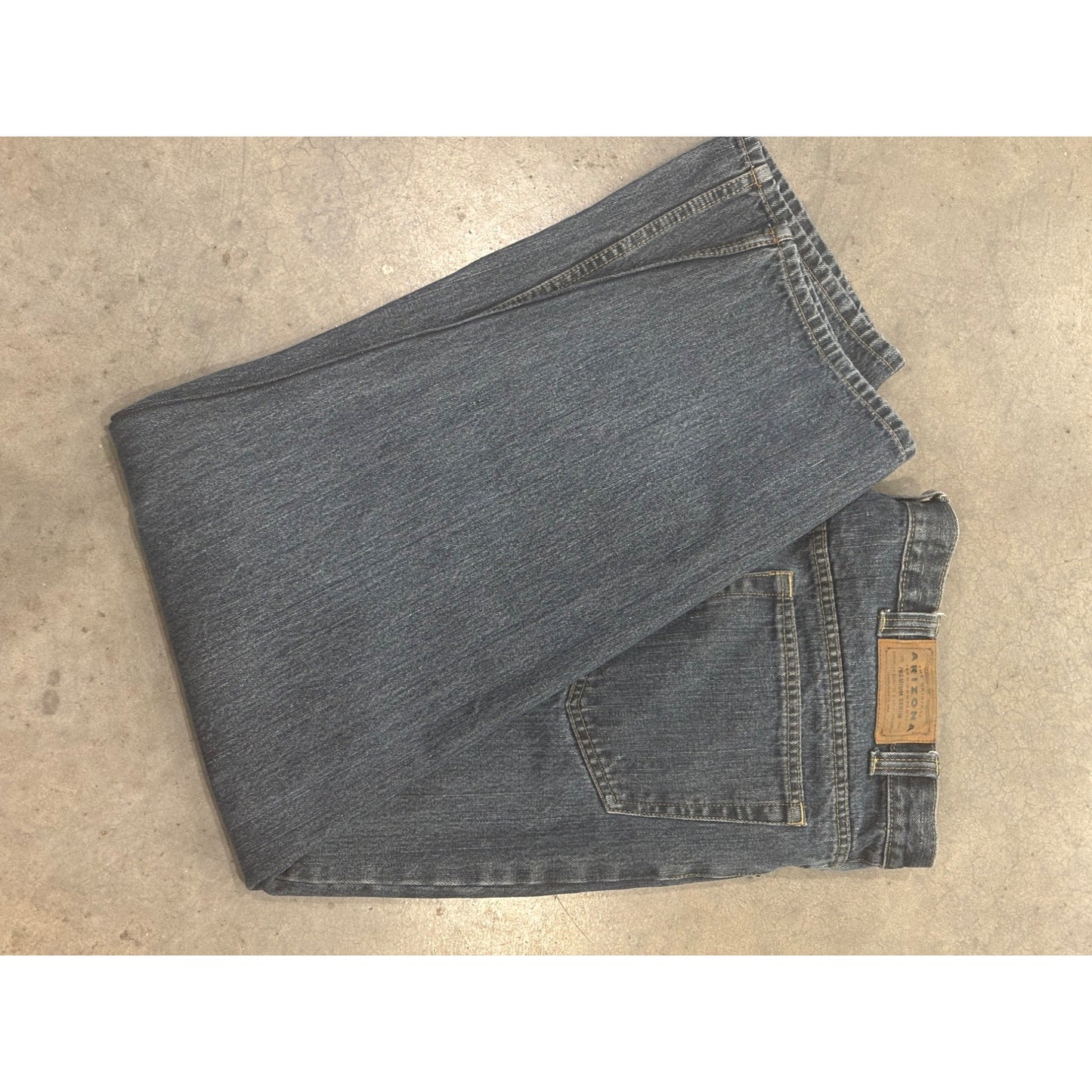 Arizona Mens Relaxed Fit Jeans 44x30 Blue Denim 100% Cotton Authentic Jeanswear